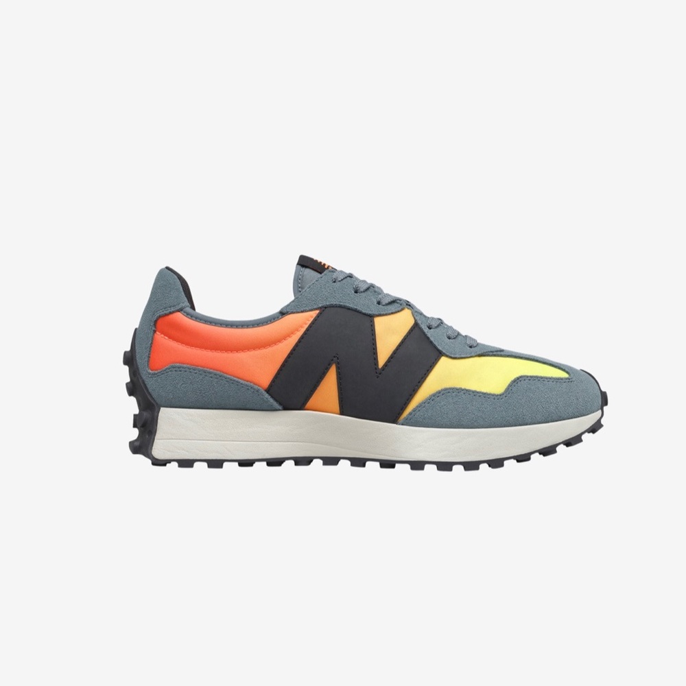 New Balance 327 orange/white brand new shoes